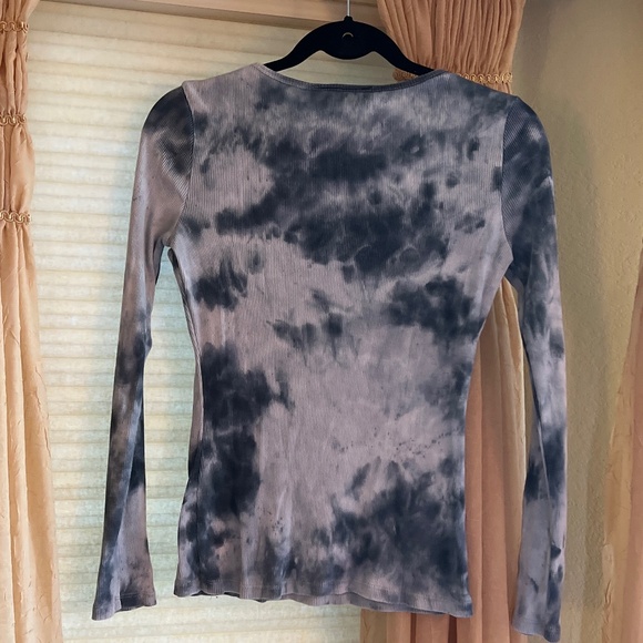 International Concepts Long Sleeve Grunge Punk Tee Top - Picture 4 of 4